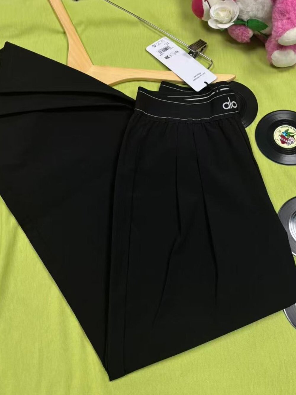 ๐Alo Yoga Suit Up Trouser Black (Regular Fit 30-inch Inseam)๐ - Picture 6 of 12